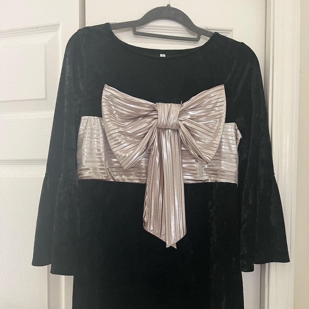 Target xhilaration black velvet bow dress medium